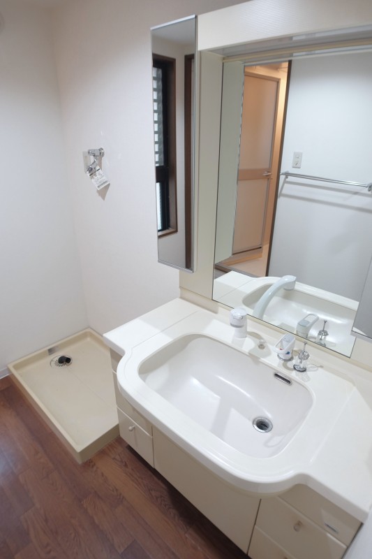 T’s garden横浜反町1階 洗面