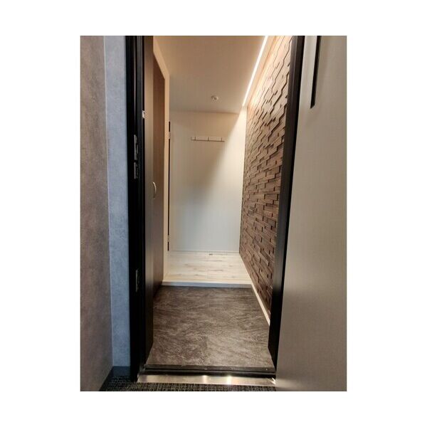 ForestMaisonKOMAGOMENORTH 玄関