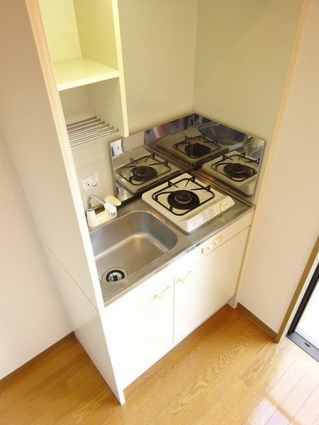 ミリオンプラザ目黒駅前304号室 キッチン