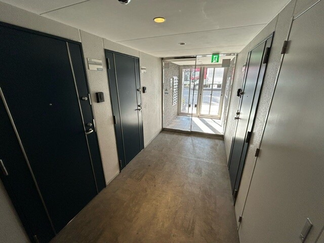 CASA F3階 エントランス