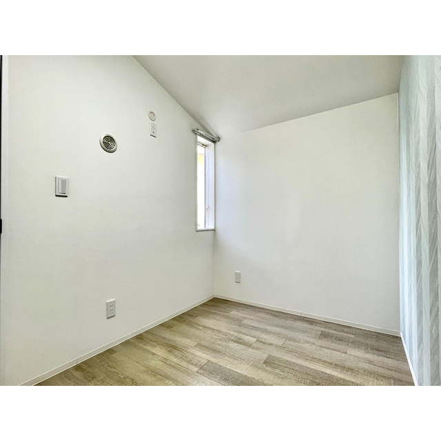 モナ・ローベル203号室 ☆洋室3.7帖