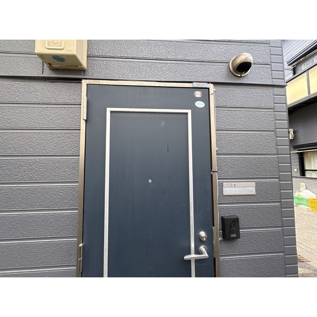 ローズマリー106号室 玄関