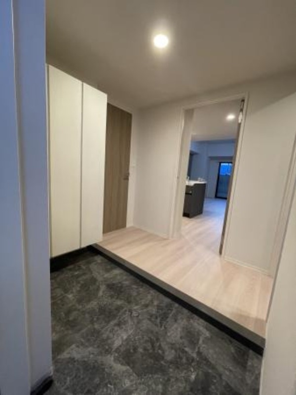 ジュウセイ　レジデンス 玄関