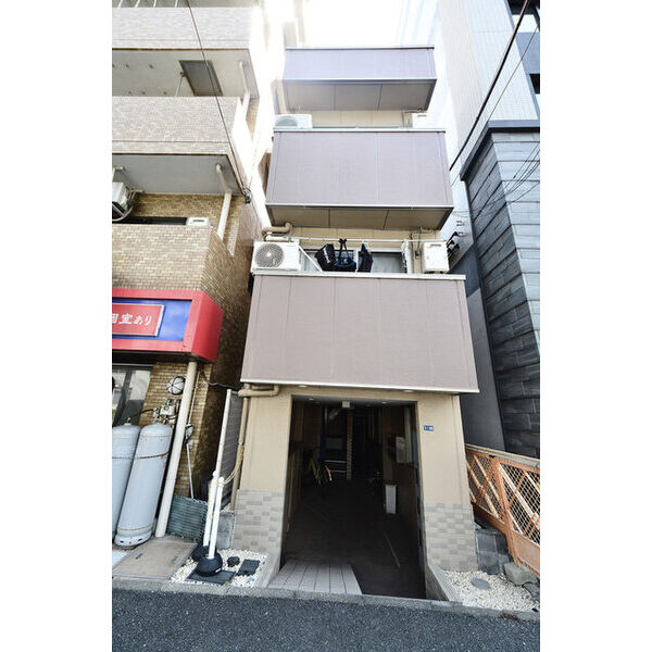 リフィナ横浜新杉田0101号室 外観