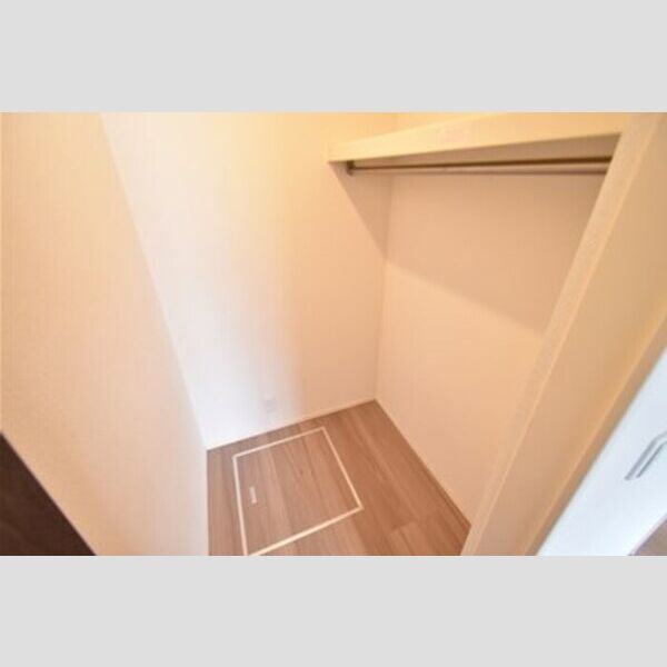 ルミエール本厚木 ウォークインクローゼット