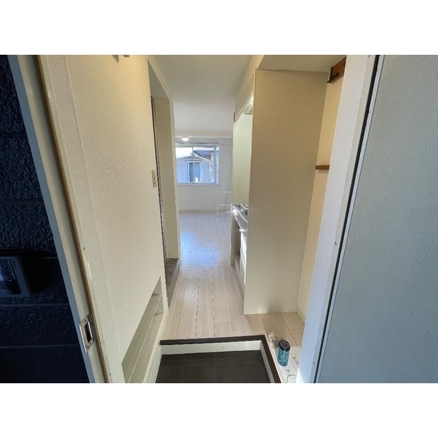 メゾンK&S202号室 玄関