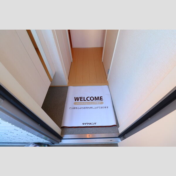 プリマベーラ301号室 玄関