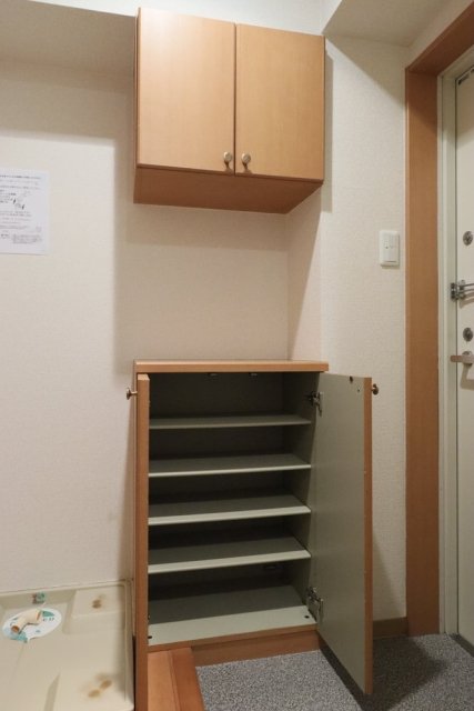 フォルテ西青木 靴入