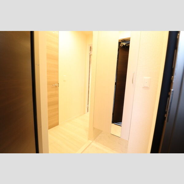 Lucky circle Hiyoshi (ラッキーサークルヒヨシ)202号室 玄関