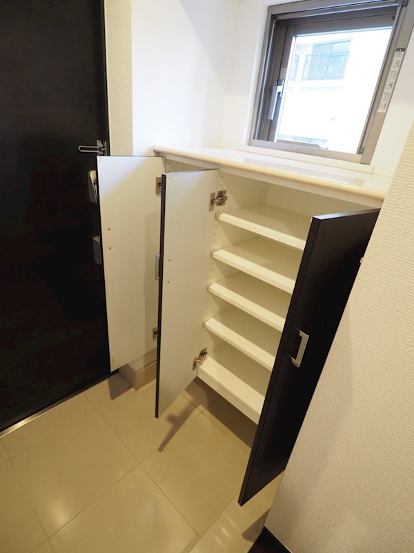 パークフラッツ市谷台町坂2階 収納