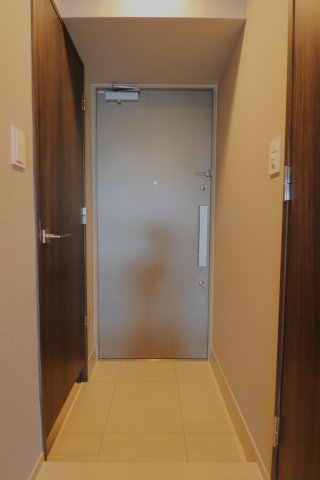 ジェノヴィア赤羽0702号室 玄関