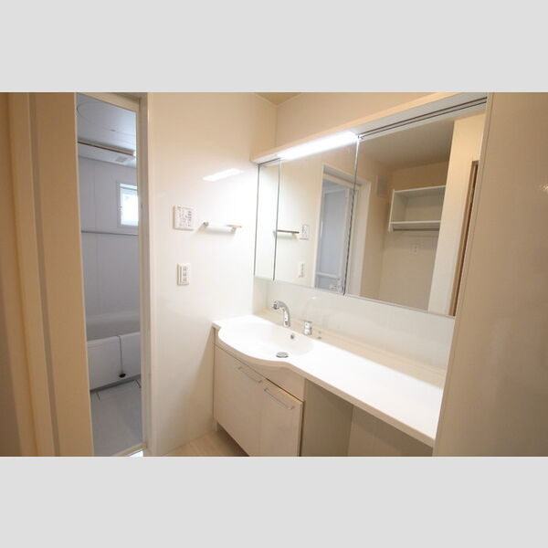 カルデア ワイドミラーの洗髪洗面化粧台!