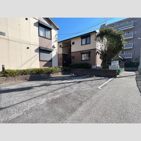 クレールフォンテⅡ103号室 駐車場