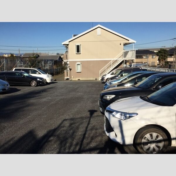 BーFLAT 駐車場