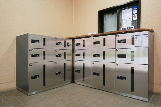 メゾンドール錦糸町ツイン3階 宅配BOX