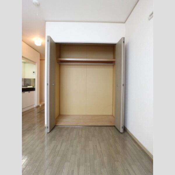 ランセ今谷C クローゼット