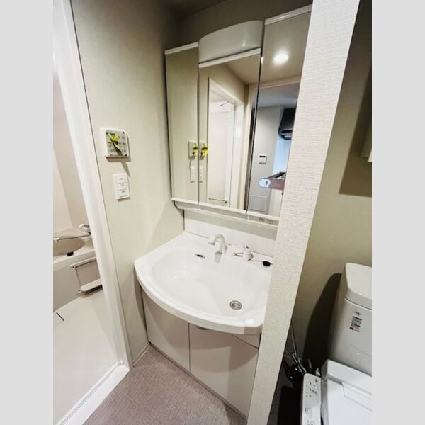ファンディ平塚302号室 洗髪洗面化粧台