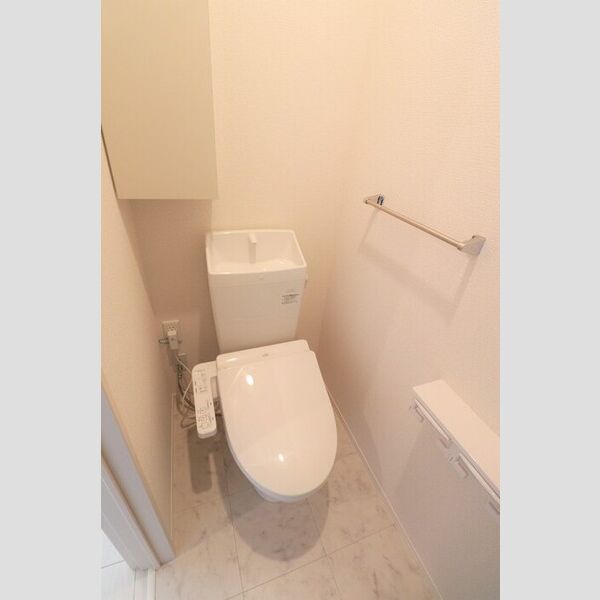 D Paina 鴨居301号室 トイレ　温水洗浄暖房便座