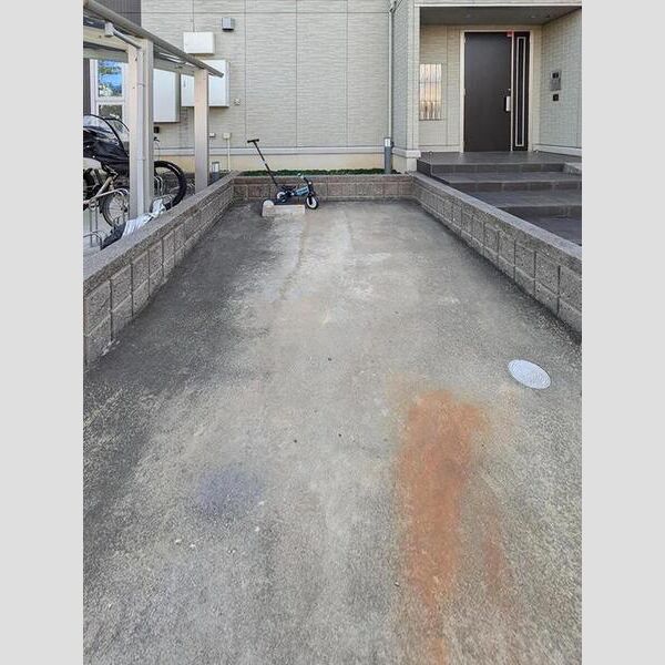 カームコート 駐車場