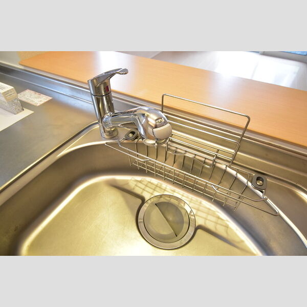 ルミエール ド エスポワール　Ⅱ 蛇口一体型浄水機能付シングルレバー水栓。浄水機能をご利用の際には別途カートリッジ契約が必要になります(任意)