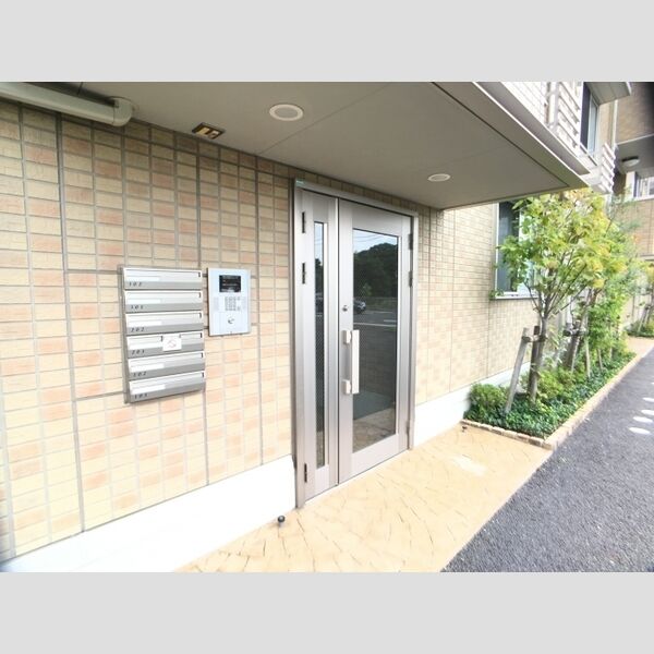 愛宕ビューハイツ303号室 エントランス