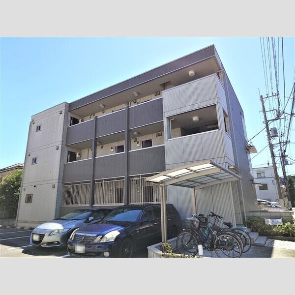 パインレジデンス201号室 建物外観