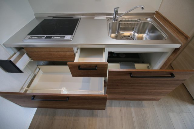 Bella Vista Jujo03号室 キッチン収納大容量です