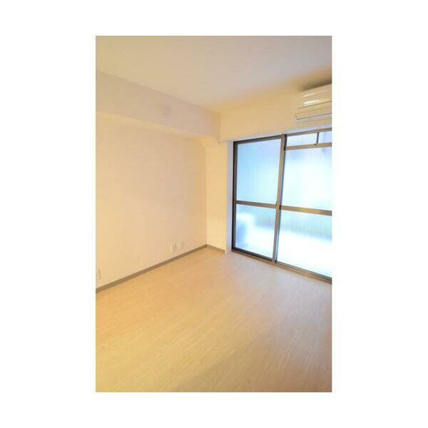 メゾンドマジョレ106号室 リビング