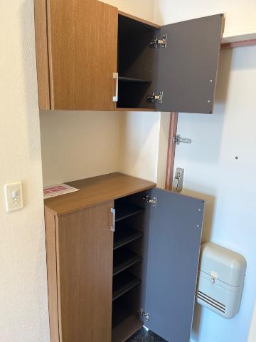 サクラーレ303号室 靴箱