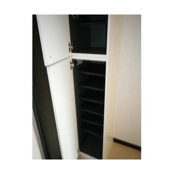 ハーモニアスコート205号室 同建物別部屋の参考画像