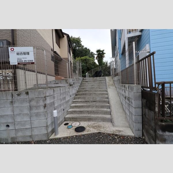 メゾン・ド・ルミエール エントランス