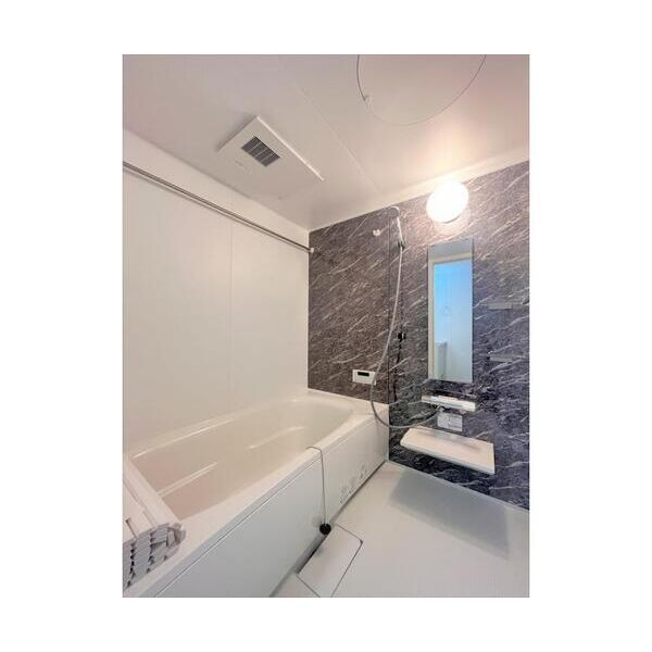 フィレ・デ・フルール103号室 お風呂