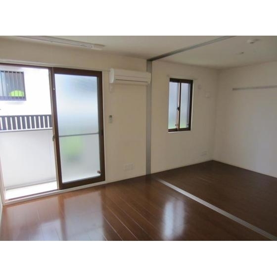 メゾンリブェール1階 内観