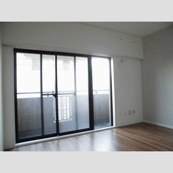 アーバンエクセル蘇我301号室 洋室①