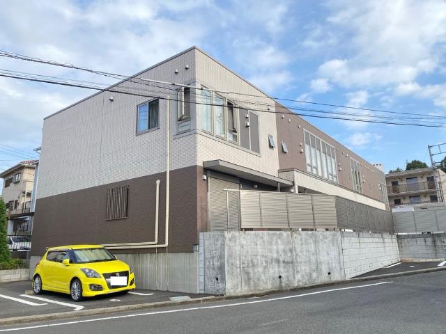 オーク　テラス 外観写真（昼）