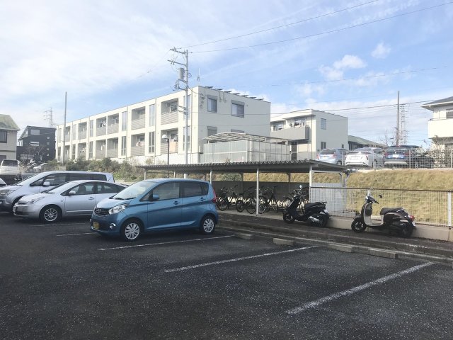スクエア西部0103号室 駐車場です