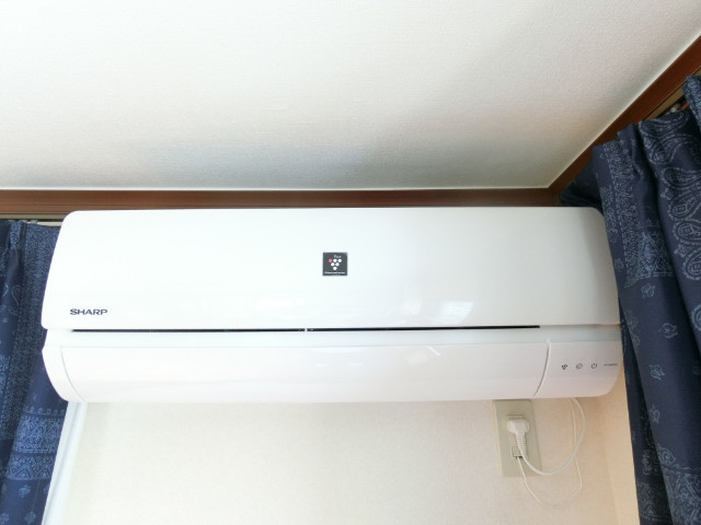 元郷一丁目貸家 エアコンは全室取付