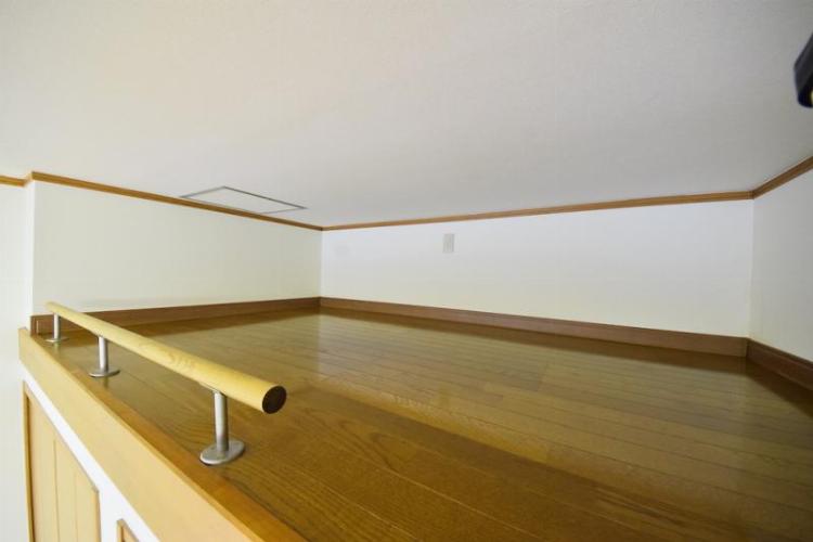 つつじヶ丘ビレッジ1階 玄関