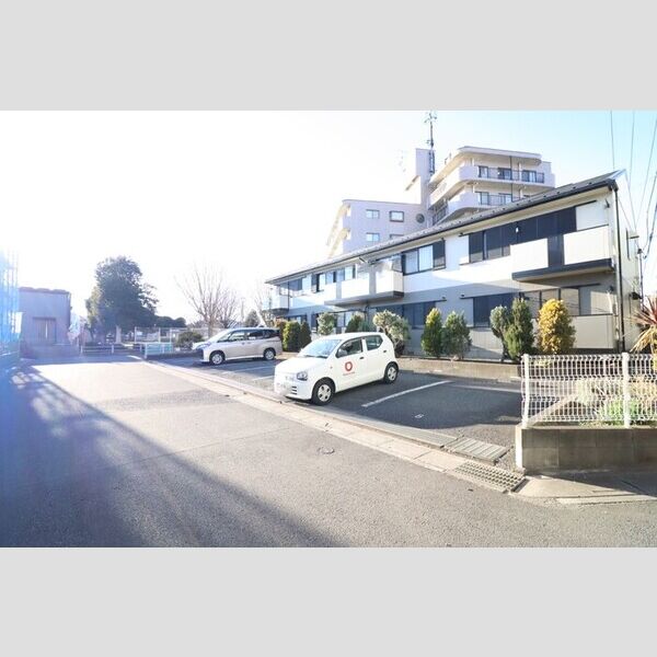 ハイム美須 駐車場