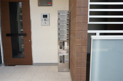 リブリ・ネオフラッツ エントランス