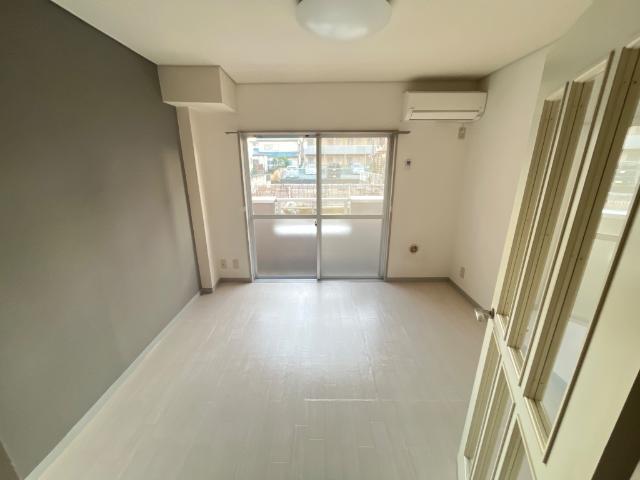 グレースカーサⅢ106号室 室内