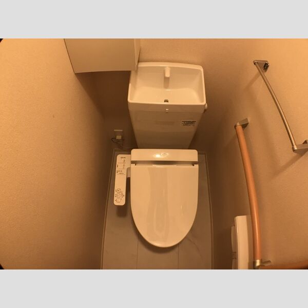 ラムリテン105号室 温水洗浄暖房便座