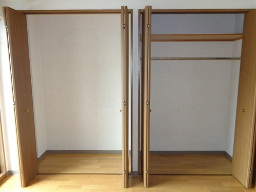 桜木町堂ノ下マンション5階 クロゼット　※2015年4月撮影