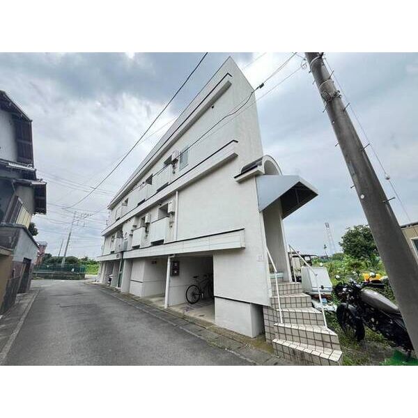 コロネェード大宮 外観