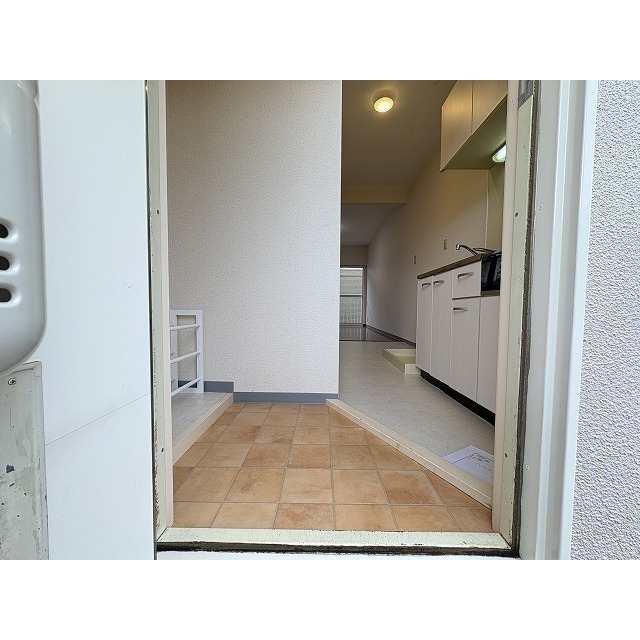 辺見コンパウンド 玄関
