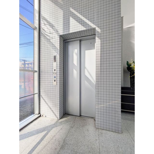 アーデン町田1406号室 エレベーター