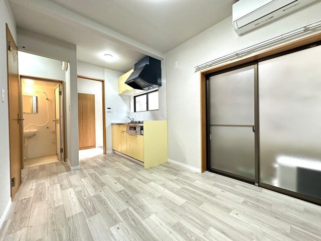 板橋区若木3丁目 明るいリビング