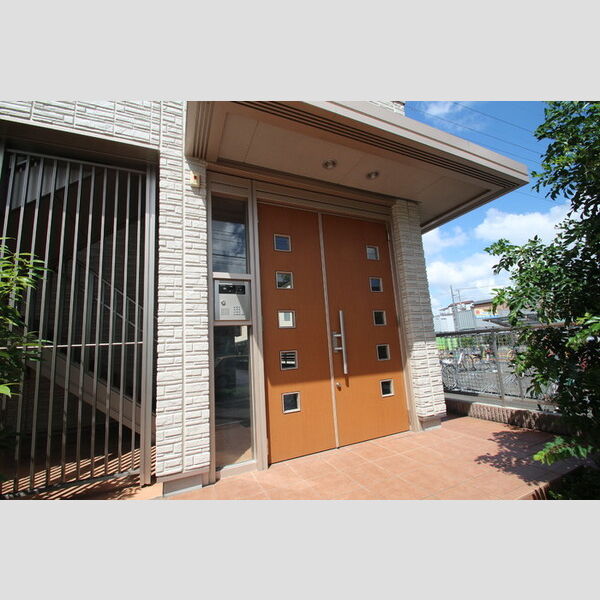 Emile(エミール) エントランス