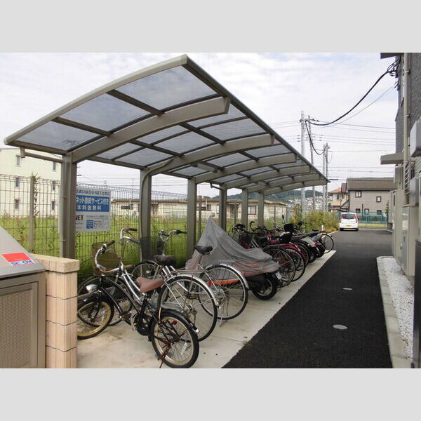 YAMAZAKIコーポラス 屋根付き駐輪場