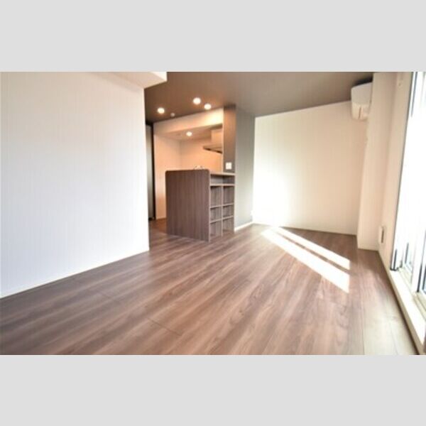 プリマ本厚木 リビングダイニング